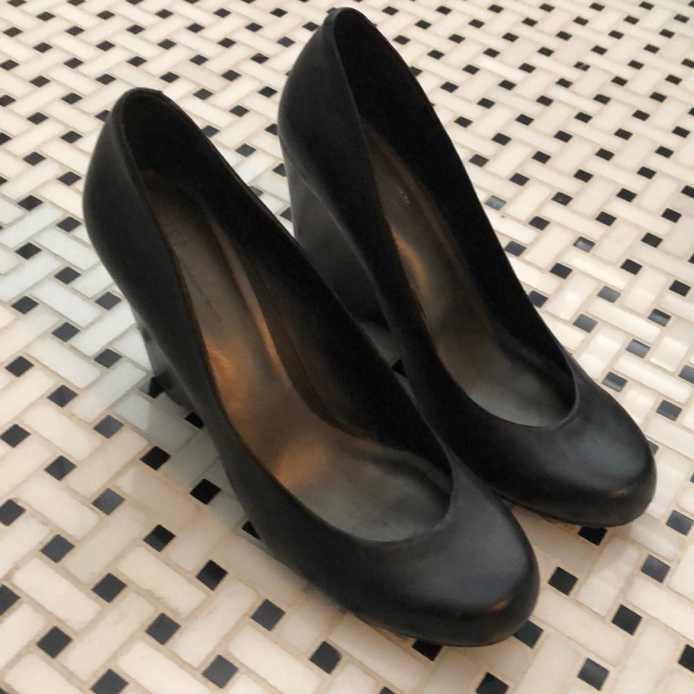 INC wedge